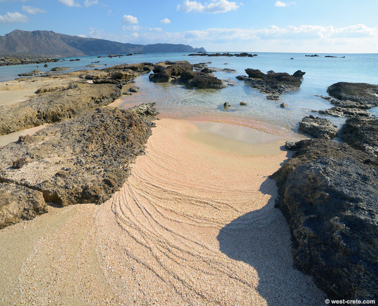 Pink sand in Elafonisi -  click on the image to enlarge