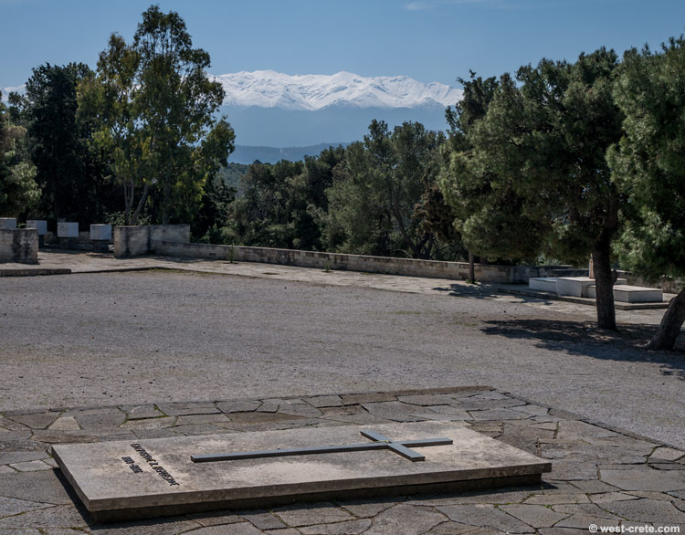 The grave of Eleftherios Venizelos -  click on the image to enlarge