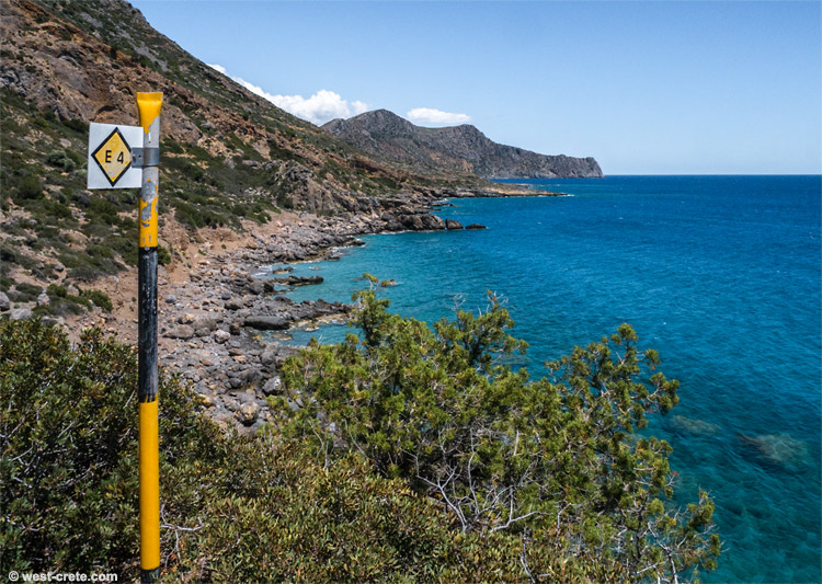 On the path between Paleochora and Sougia -  click on the image to enlarge