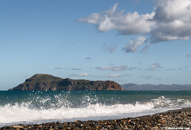 Thodorou island seen from Gerani beach -  click on the image to enlarge