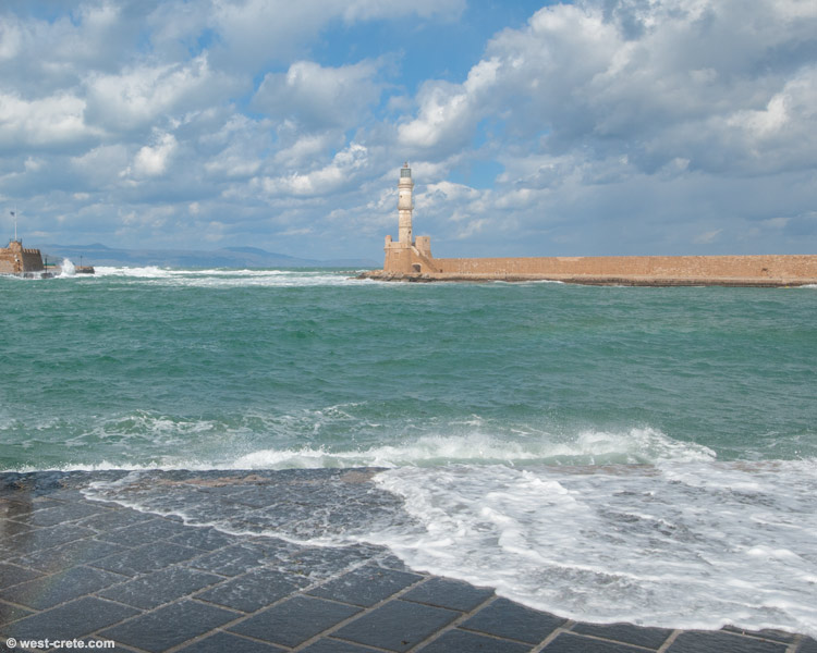 Windy day in Chania  -  click on the image to enlarge