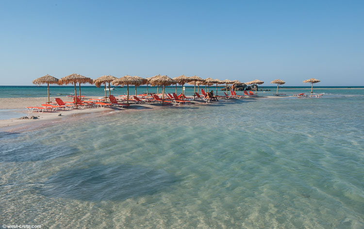 Early morning at the beach of Elafonisi - click on the image to enlarge Early morning at the beach of Elafonisi - click on the image to enlarge