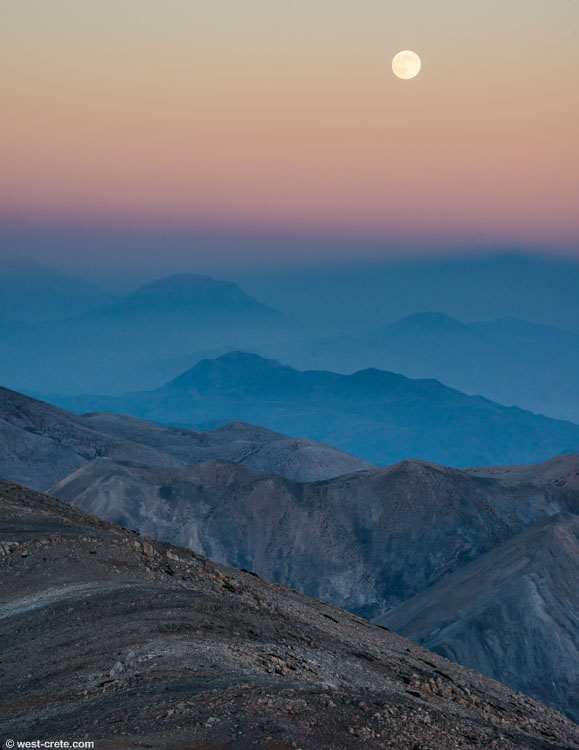 Full moon rising seen from the summit of Pachnes - click on the image to enlarge Full moon rising seen from the summit of Pachnes - click on the image to enlarge