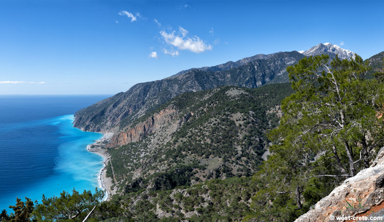 The Bay of Agia Roumeli, Volakias, Samaria and Elygia gorges - click on the image to enlarge The Bay of Agia Roumeli, Volakias, Samaria and Elygia gorges - click on the image to enlarge
