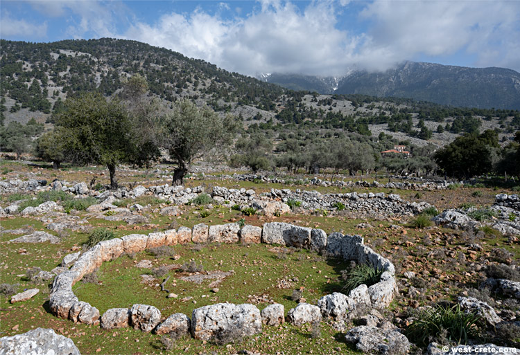 Threshing circle in Aradena - click on the image to enlarge Threshing circle in Aradena - click on the image to enlarge
