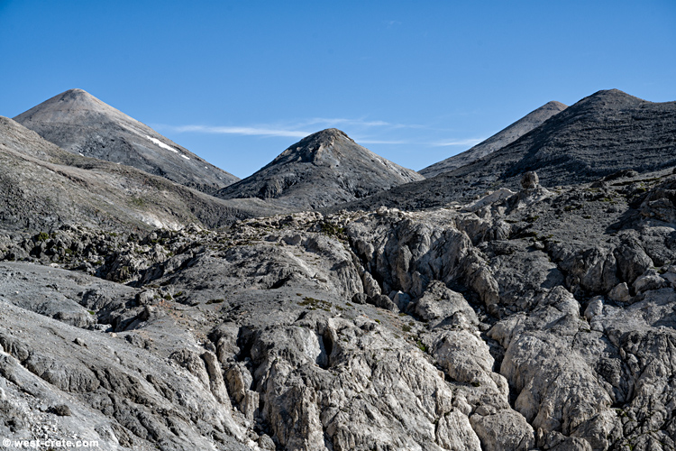 The Ammoutsera valley - click on the image to enlarge The Ammoutsera valley - click on the image to enlarge
