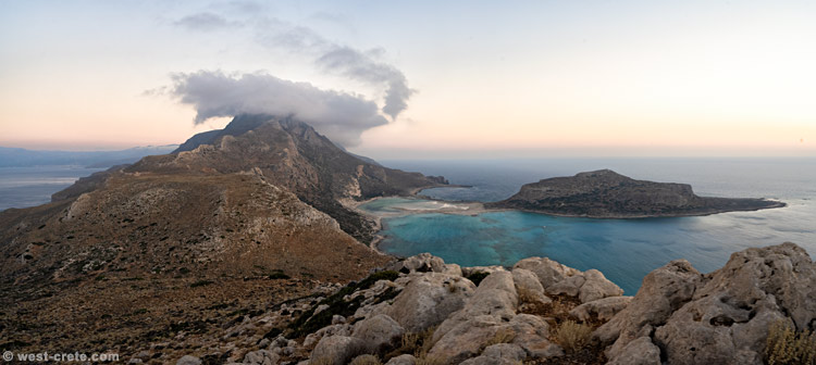 Gramvousa and Balos at sunset time - click on the image to enlarge Gramvousa and Balos at sunset time - click on the image to enlarge