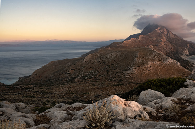 Gramvousa at sunset time - click on the image to enlarge Gramvousa at sunset time - click on the image to enlarge