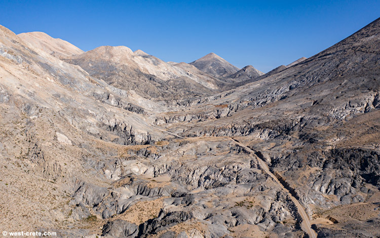 Ammoutsera valley - click on the image to enlarge Ammoutsera valley - click on the image to enlarge
