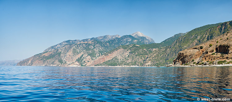 The bay of Agia Roumeli - click on the image to enlarge The bay of Agia Roumeli - click on the image to enlarge
