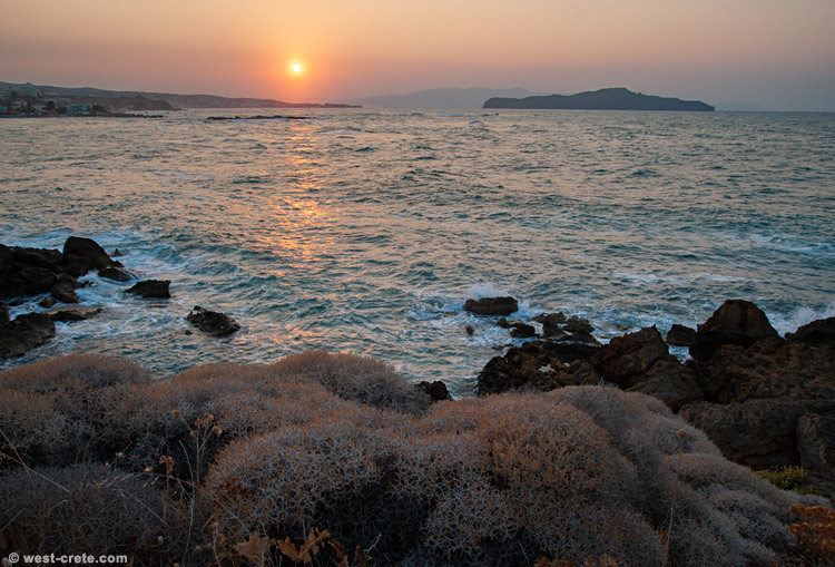 Sunset at Agii Apostoli - click on the image to enlarge Sunset at Agii Apostoli
- click on the image to enlarge