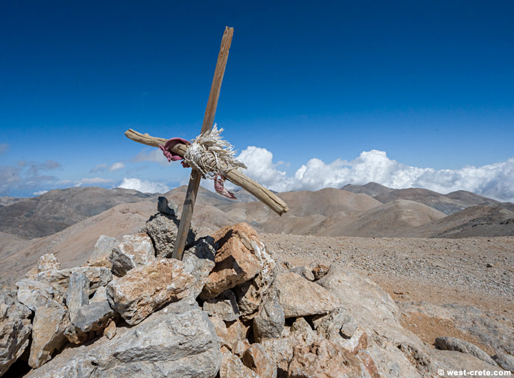 From the summit of Pachnes - click on the image to enlarge From the summit of Pachnes
- click on the image to enlarge