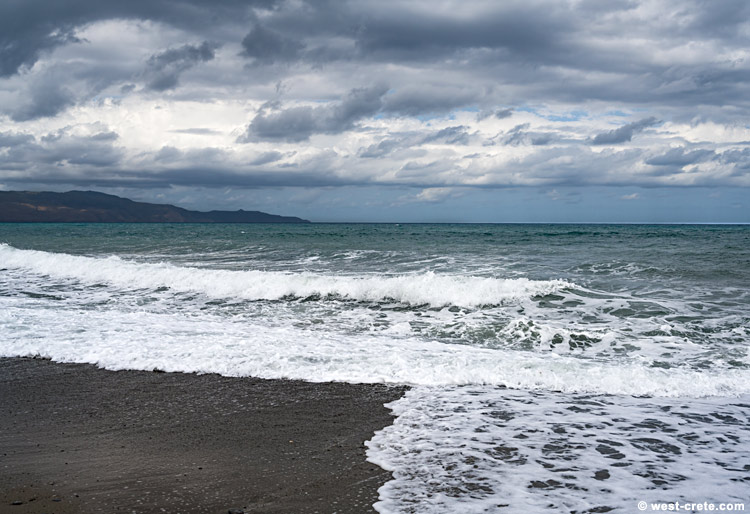 Grey weather - click on the image to enlarge Grey weather
- click on the image to enlarge