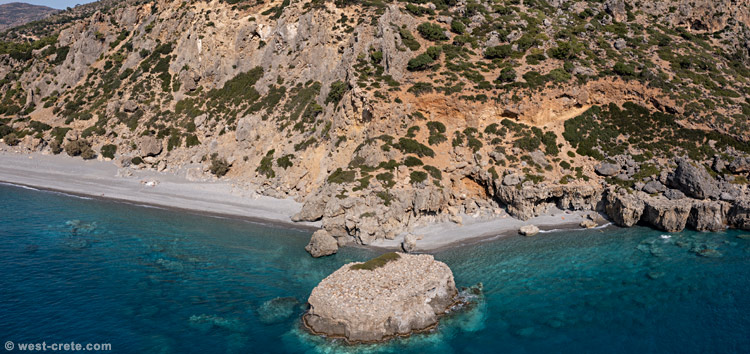 The beach of Sougia - click on the image to enlarge The beach of Sougia
- click on the image to enlarge