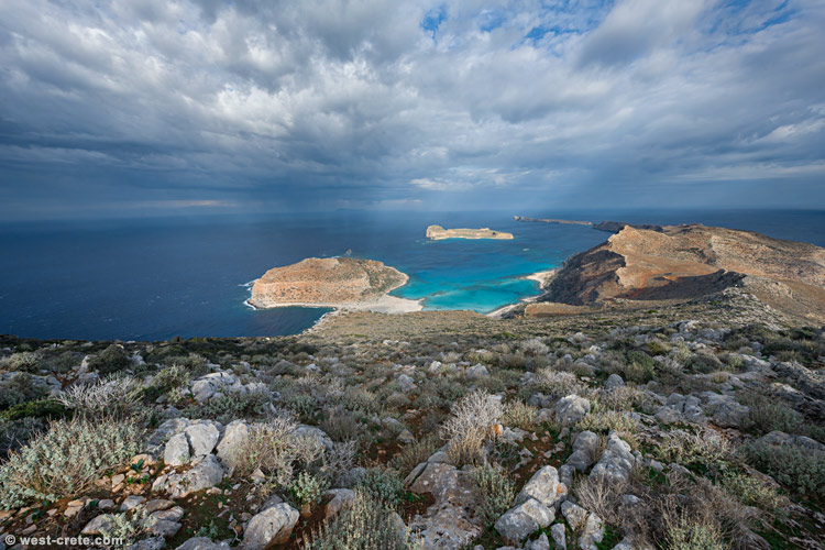 The northern tip of the Gramvousa peninsula - click on the image to enlarge The northern tip of the Gramvousa peninsula
- click on the image to enlarge