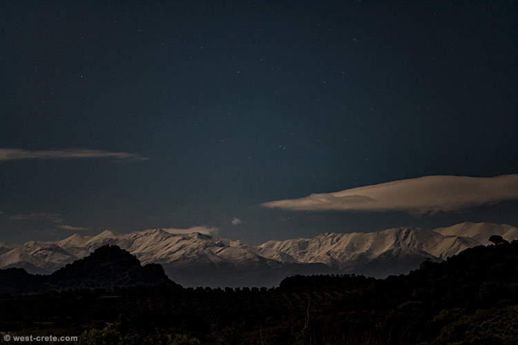 Night time - click on the image to enlarge Night time
- click on the image to enlarge