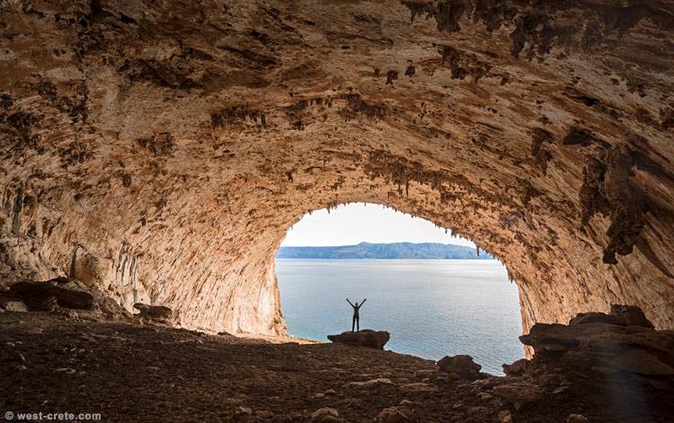 Tersanas cave - click on the image to enlarge Tersanas cave
- click on the image to enlarge