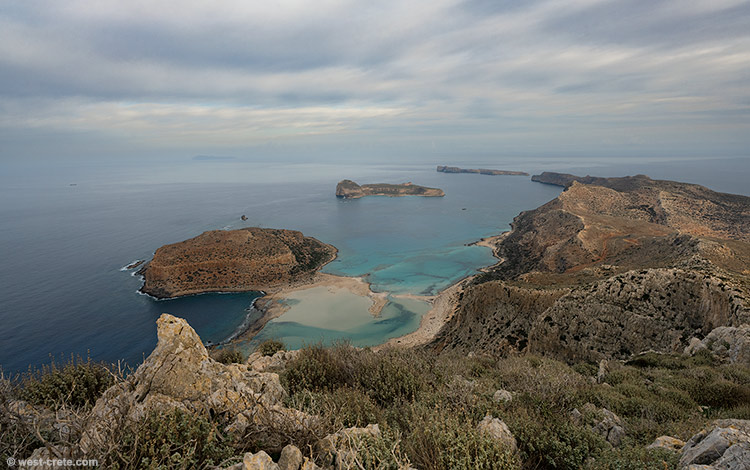 Balos Bay from above - click on the image to enlarge Balos Bay from above
- click on the image to enlarge