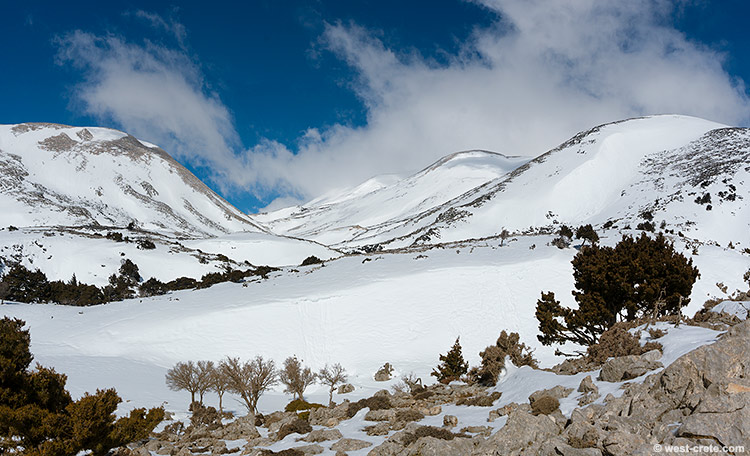 View towards the North from Angathopi - click on the image to enlarge View towards the North from Angathopi
- click on the image to enlarge