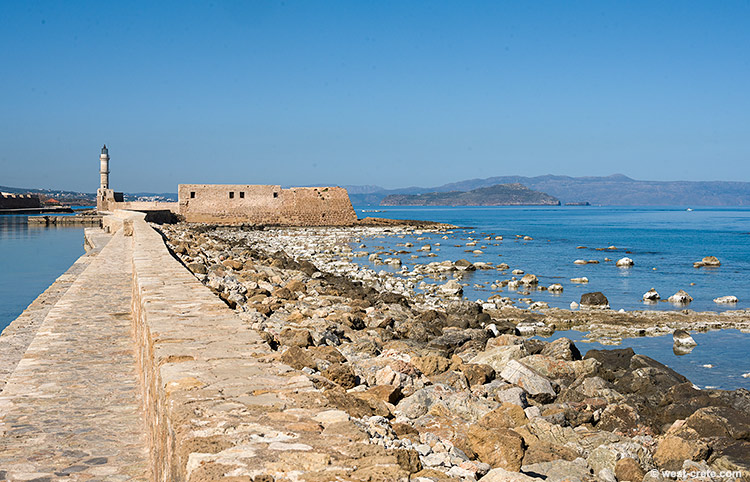 Chania lighthouse - click on the image to enlarge Chania lighthouse
- click on the image to enlarge