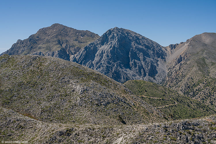 Volakias and Gingilos - click on the image to enlarge v
- click on the image to enlarge