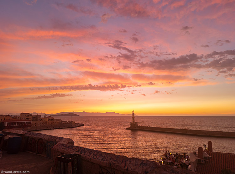 Chania sunset - click on the image to enlarge Chania sunset
- click on the image to enlarge