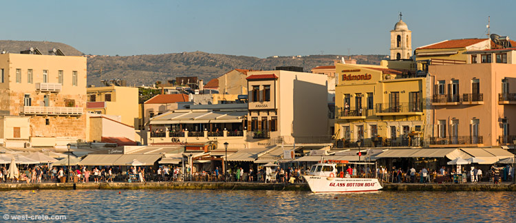 Chania harbour - click on the image to enlarge Chania harbour
- click on the image to enlarge
