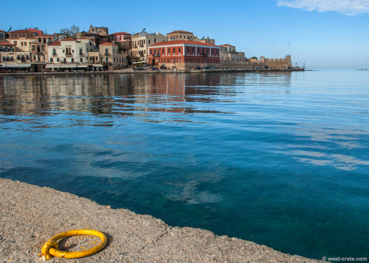 Chania harbour - click on the image to enlarge Chania harbour
- click on the image to enlarge
