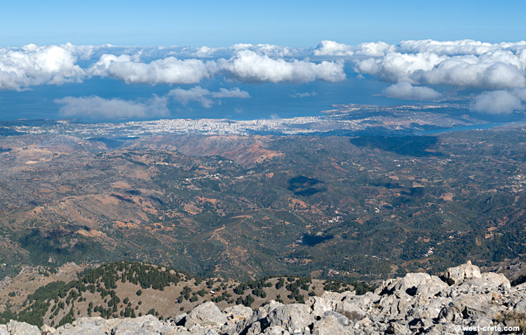 View of Chania, Akrotiri peninsula and Souda Bay - click on the image to enlarge View of Chania, Akrotiri peninsula and Souda Bay
- click on the image to enlarge