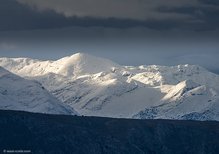 A break in the clouds - click on the image to enlarge A break in the clouds
- click on the image to enlarge