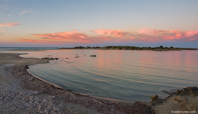 Elafonisi at dawn - click on the image to enlarge Elafonisi at dawn
- click on the image to enlarge