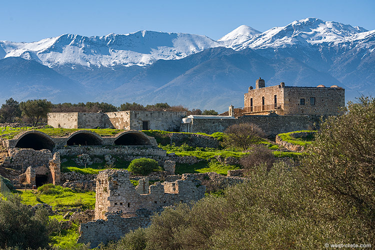 View of the White Mountains from Aptera - click on the image to enlarge View of the White Mountains from Aptera
- click on the image to enlarge