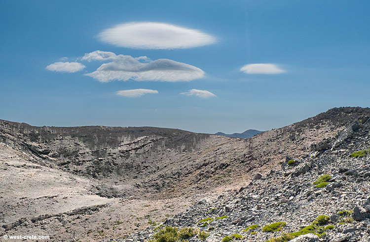 Clouds in the mountains - click on the image to enlarge Clouds in the mountains - click on the image to enlarge