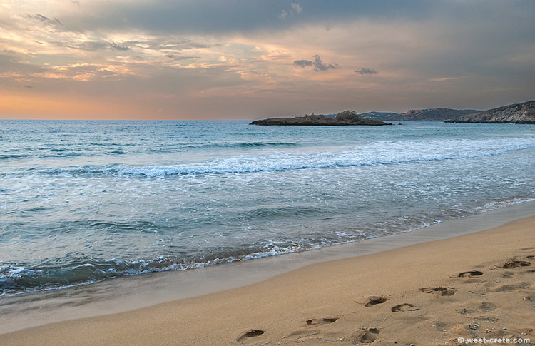 Evening time at Kalathas beach - click on the image to enlarge Evening time at Kalathas beach - click on the image to enlarge