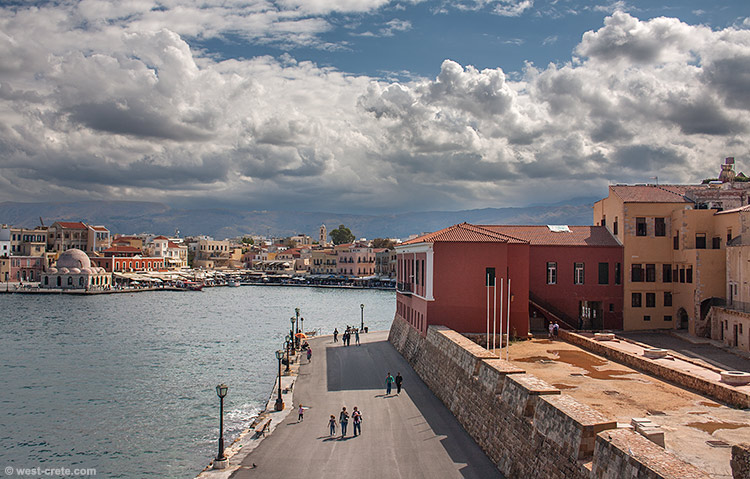 Chania harbour - click on the image to enlarge Chania harbour - click on the image to enlarge
