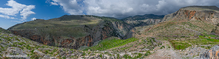 Above the gorge of Aradena - click on the image to enlarge Above the gorge of Aradena - click on the image to enlarge