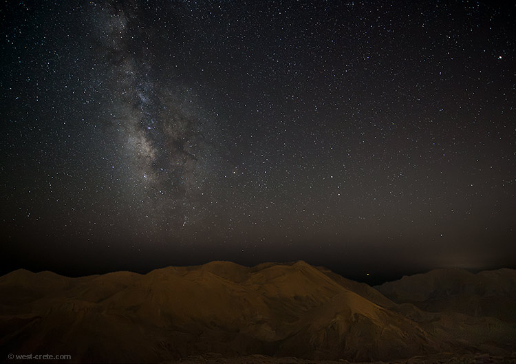 Pachnes by night  -  click on the image to enlarge