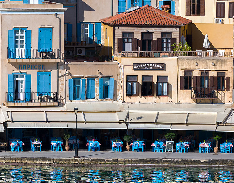 Chania sea front - click on the image to enlarge Chania sea front - click on the image to enlarge