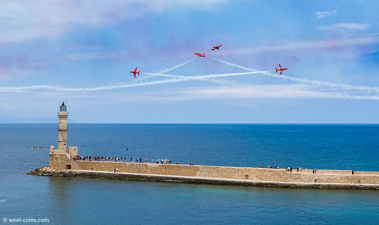 The Red Arrows in Chania - click on the image to enlarge The Red Arrows in Chania - click on the image to enlarge