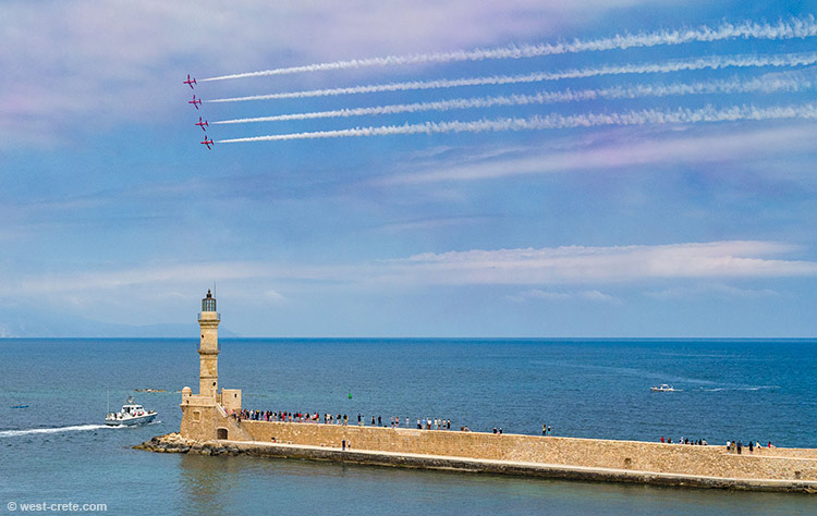 The Red Arrows in Chania - click on the image to enlarge The Red Arrows in Chania - click on the image to enlarge