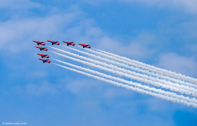 The Red Arrows in Chania - click on the image to enlarge The Red Arrows in Chania - click on the image to enlarge