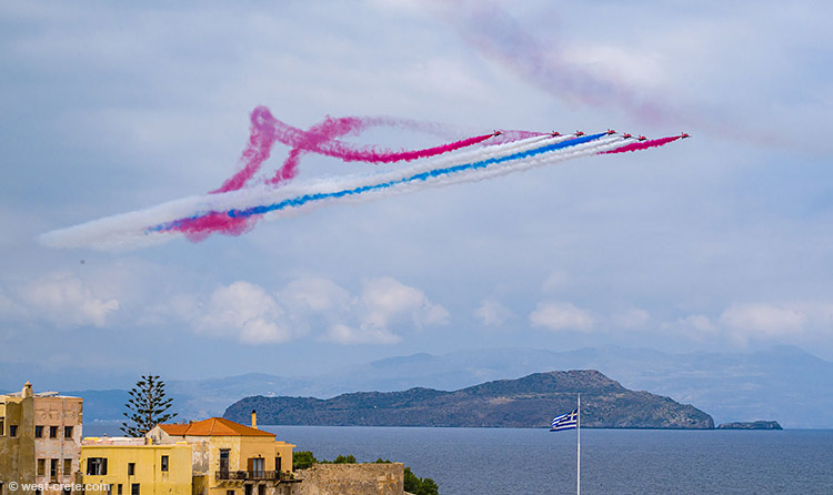 The Red Arrows in Chania - click on the image to enlarge The Red Arrows in Chania - click on the image to enlarge