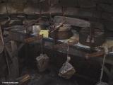 Making graveiera cheese in a mitato